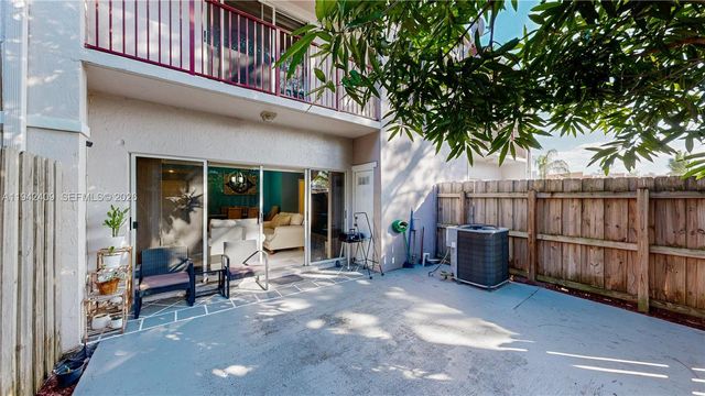 10210 SW 154th Pl 111-8, Miami, FL 33196