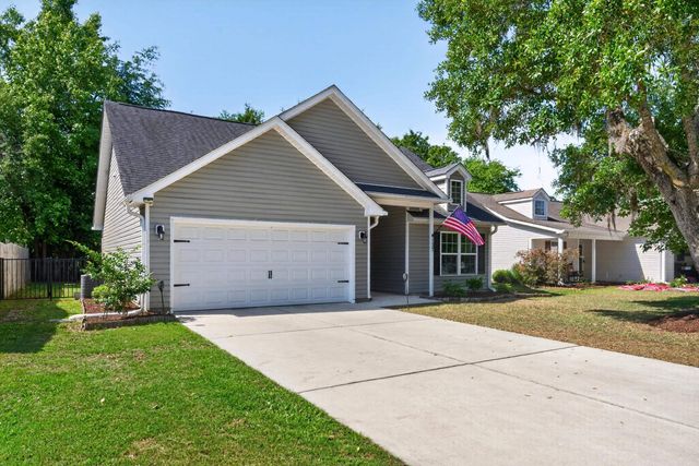 137 Robert Conway Ct., Georgetown, SC 29440
