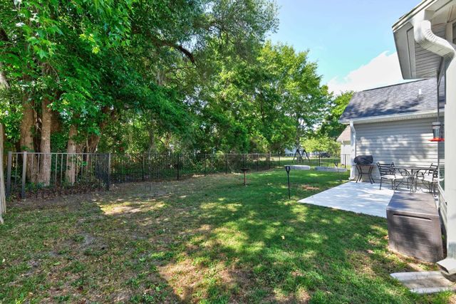 137 Robert Conway Ct., Georgetown, SC 29440