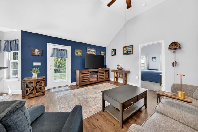 137 Robert Conway Ct., Georgetown, SC 29440