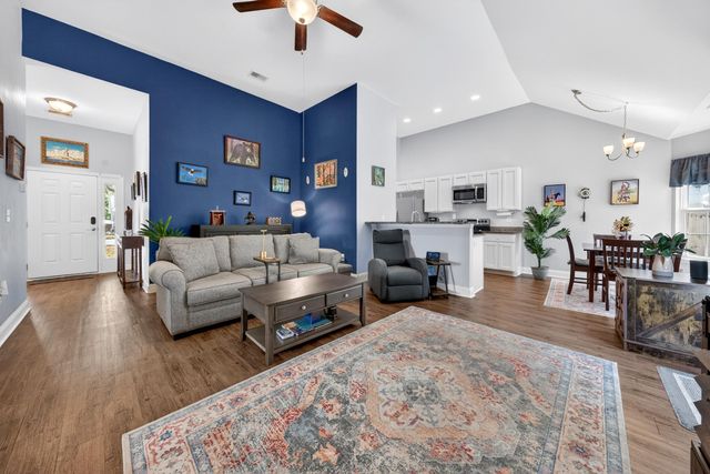 137 Robert Conway Ct., Georgetown, SC 29440