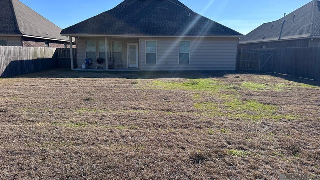 1353 Cedar Trail Ave, Zachary, LA 70791