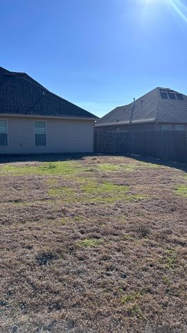 1353 Cedar Trail Ave, Zachary, LA 70791