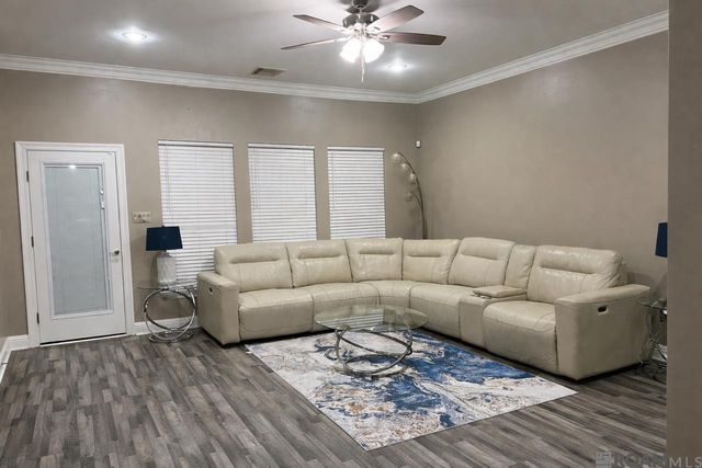 1353 Cedar Trail Ave, Zachary, LA 70791