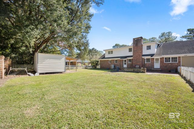 601 E 7th Street, Bay Minette, AL 36507