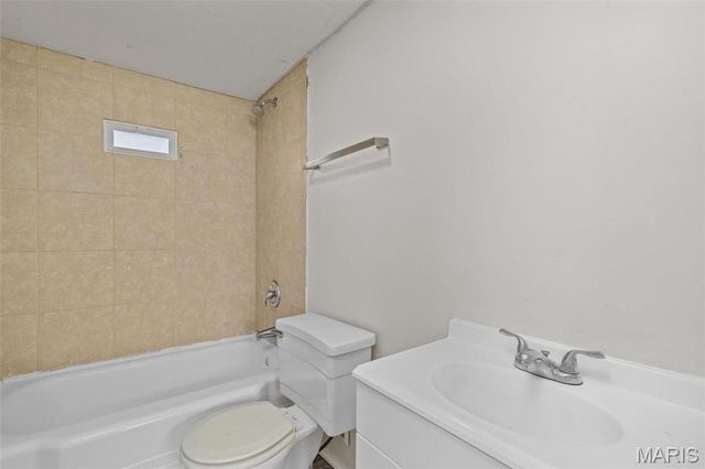6546 Joseph Avenue, St Louis, MO 63133
