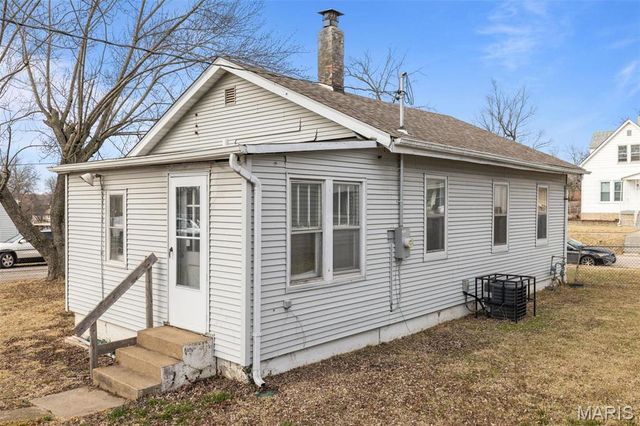 6546 Joseph Avenue, St Louis, MO 63133