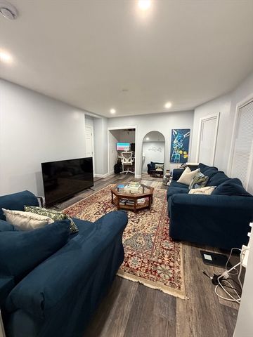 10 Rockwell Ter 1, Malden, MA 02148