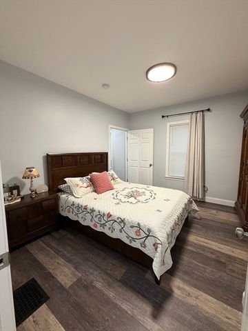 10 Rockwell Ter 1, Malden, MA 02148