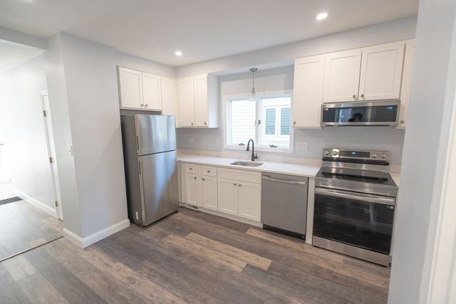 10 Rockwell Ter 1, Malden, MA 02148