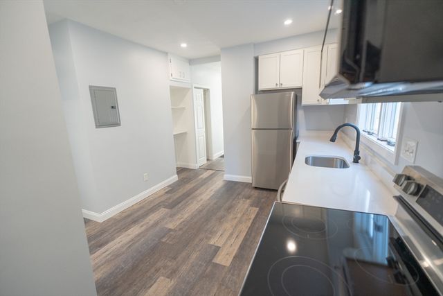 10 Rockwell Ter 1, Malden, MA 02148