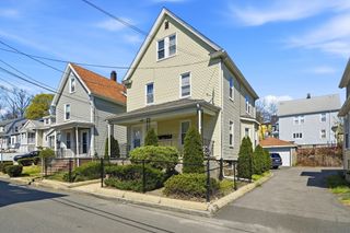 10 Rockwell Ter 1, Malden, MA 02148