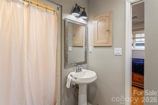 4267 County Home Road, Conover, NC 28613