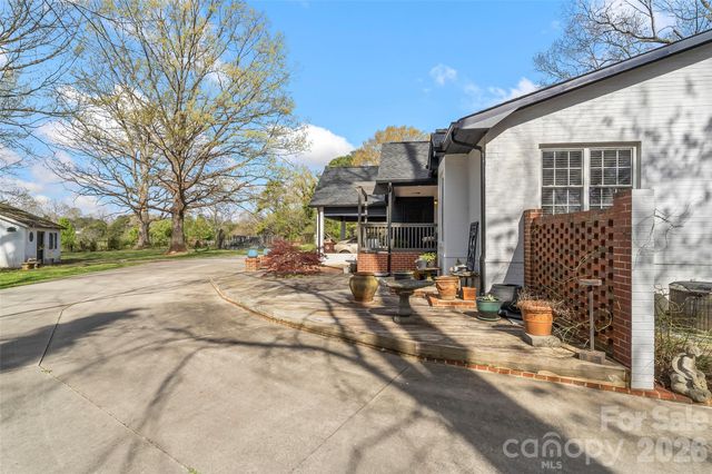 4267 County Home Road, Conover, NC 28613