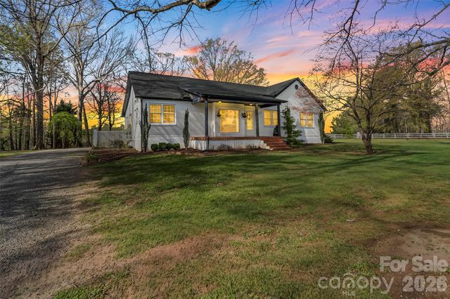 4267 County Home Road, Conover, NC 28613