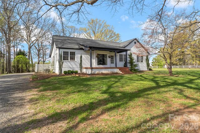 4267 County Home Road, Conover, NC 28613