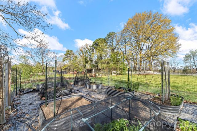 4267 County Home Road, Conover, NC 28613