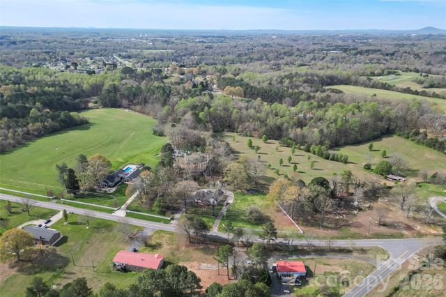 4267 County Home Road, Conover, NC 28613