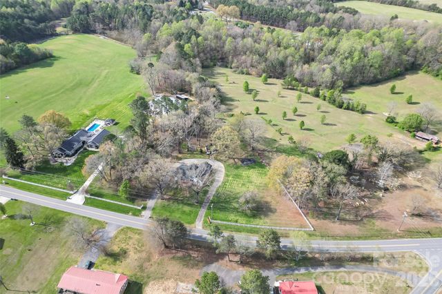 4267 County Home Road, Conover, NC 28613