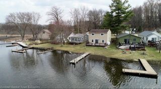 2705 Melvin Drive, Hamburg Township, MI 48169