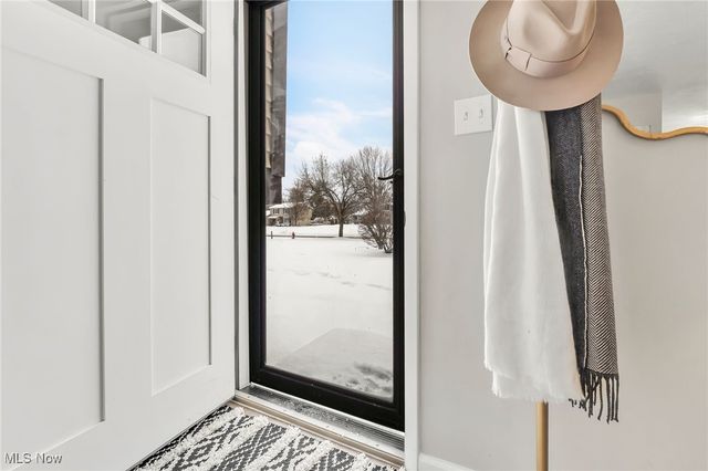 1028 Sherwood Drive, Macedonia, OH 44056