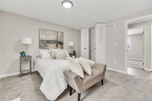 1028 Sherwood Drive, Macedonia, OH 44056