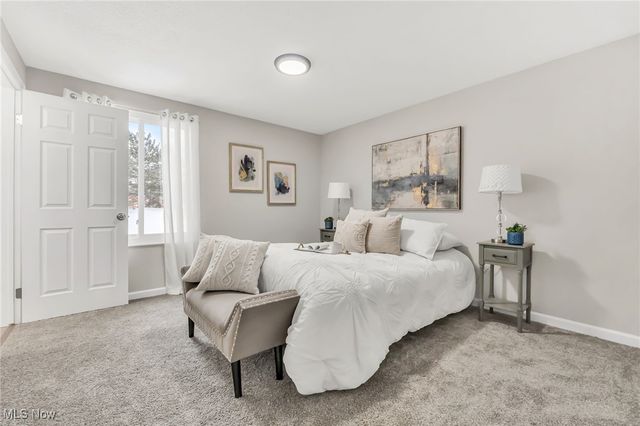 1028 Sherwood Drive, Macedonia, OH 44056