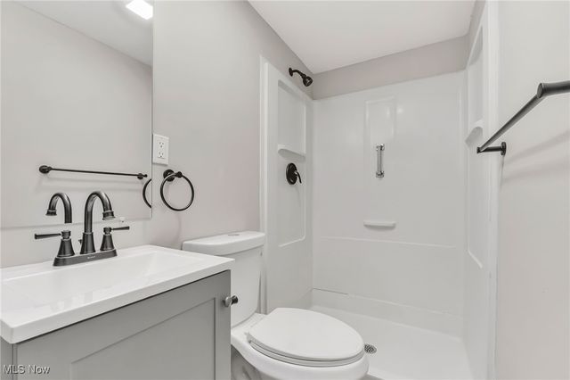 1028 Sherwood Drive, Macedonia, OH 44056