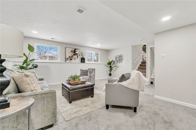 1028 Sherwood Drive, Macedonia, OH 44056