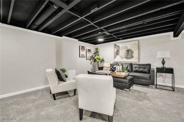 1028 Sherwood Drive, Macedonia, OH 44056