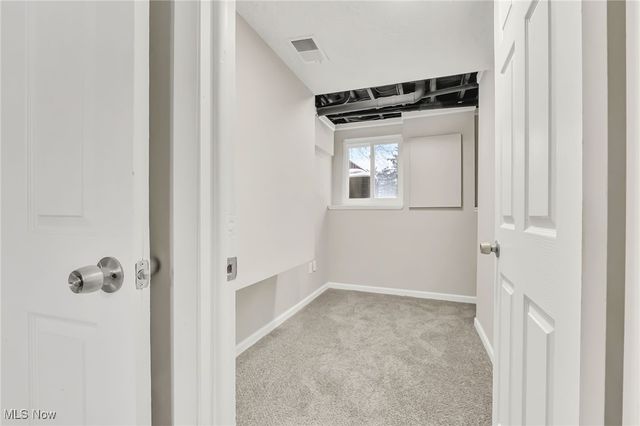 1028 Sherwood Drive, Macedonia, OH 44056