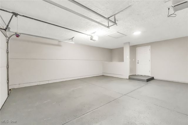 1028 Sherwood Drive, Macedonia, OH 44056