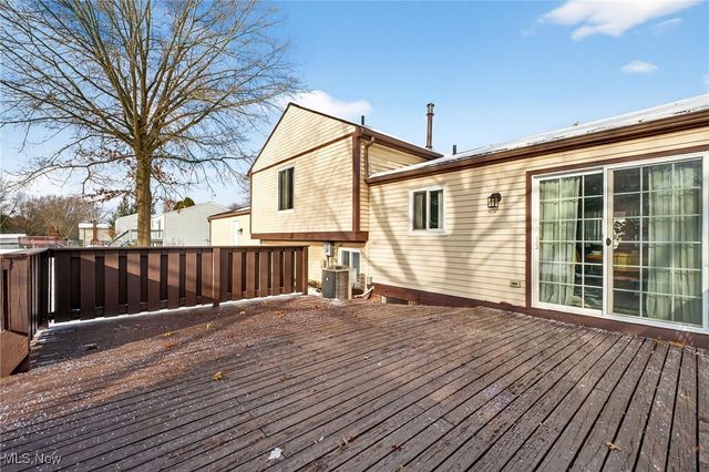 1028 Sherwood Drive, Macedonia, OH 44056