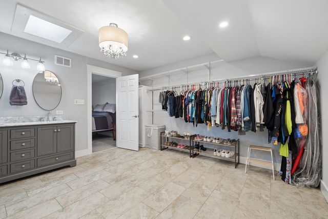 1404 Carriage Lane, Bolingbrook, IL 60490