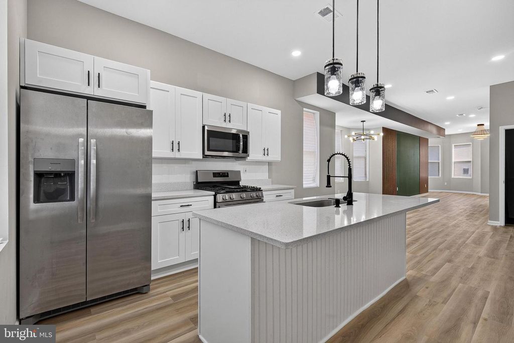 2820 AUCHENTOROLY TER, Baltimore, MD 21217