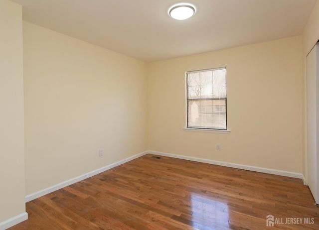 7 Cactus Court, Edison, NJ 08820