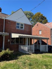 1147 Shadycrest Dr, Beechview, PA 15216
