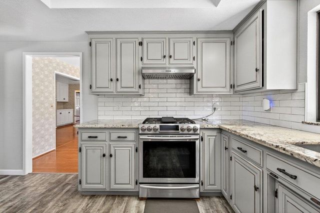 913 Ridgemark Drive, Hollister, CA 95023