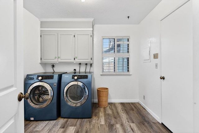 913 Ridgemark Drive, Hollister, CA 95023