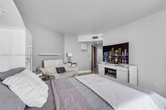 16485 Collins Ave 1832, Sunny Isles Beach, FL 33160
