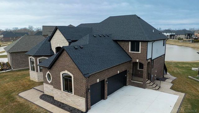 15973 Via Colico, Macomb, MI 48042