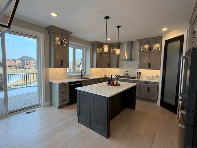 15973 Via Colico, Macomb, MI 48042