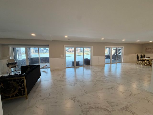 15973 Via Colico, Macomb, MI 48042