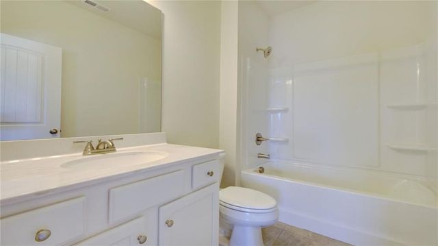 5191 Woodline View Circle, Auburn, GA 30011