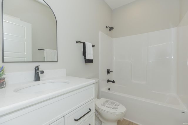 3895 High Pointe Lane, Newburgh, IN 47630