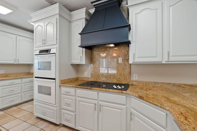 60 Grand Blvd, Hattiesburg, MS 39402