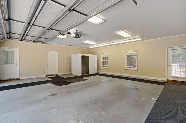 60 Grand Blvd, Hattiesburg, MS 39402