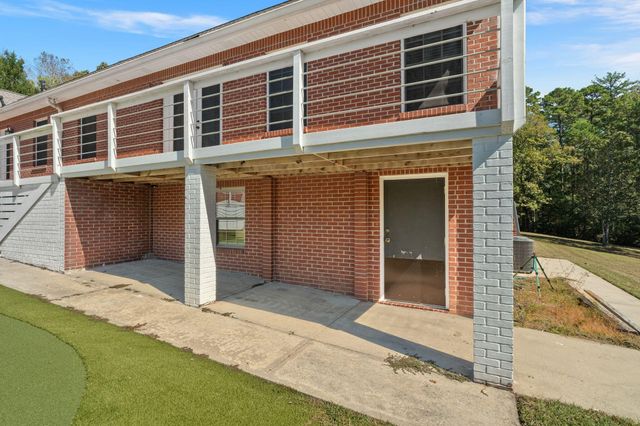 60 Grand Blvd, Hattiesburg, MS 39402