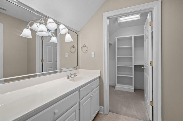 60 Grand Blvd, Hattiesburg, MS 39402