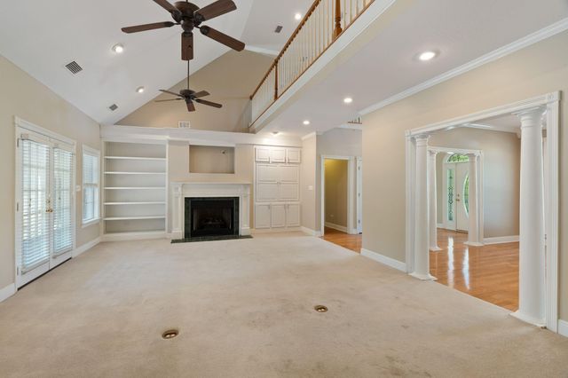 60 Grand Blvd, Hattiesburg, MS 39402